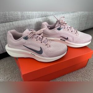 Nike Women's WinFlo PRM